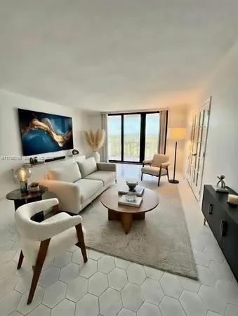 $1,195,000 | 1111 Crandon Boulevard, Unit B804, Key Biscayne, FL 33149