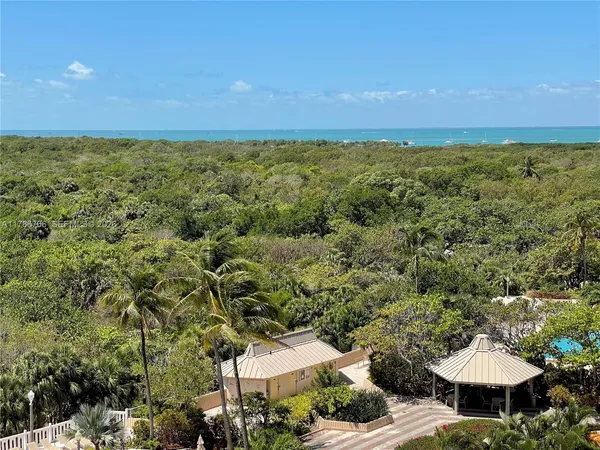 $1,195,000 | 1111 Crandon Boulevard, Unit B804, Key Biscayne, FL 33149