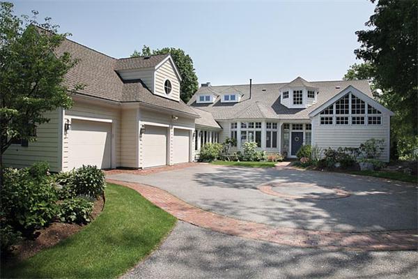 76 Huntington Road Newton, MA 02458 - Photo 1 of 19 Gallery Image 1
