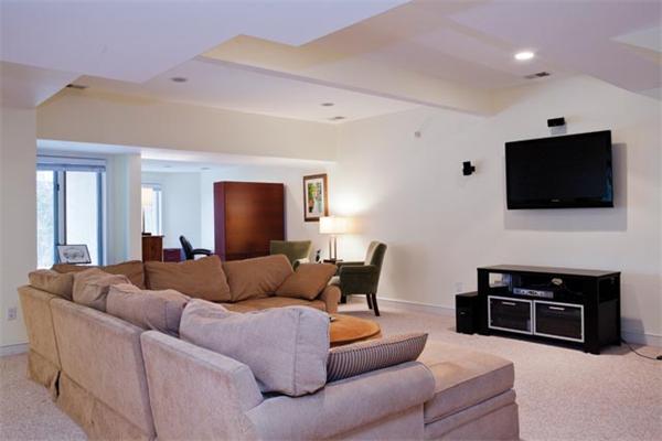 76 Huntington Road Newton, MA 02458 - Photo 13 of 19 Gallery Image 13