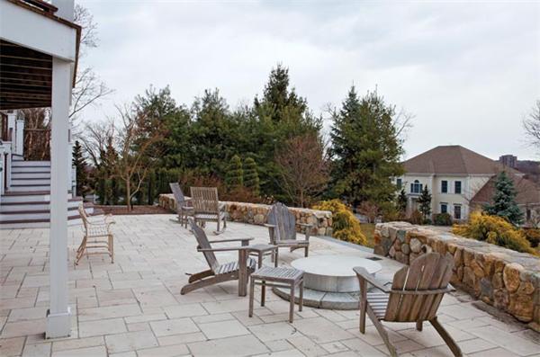 76 Huntington Road Newton, MA 02458 - Photo 15 of 19 Gallery Image 15