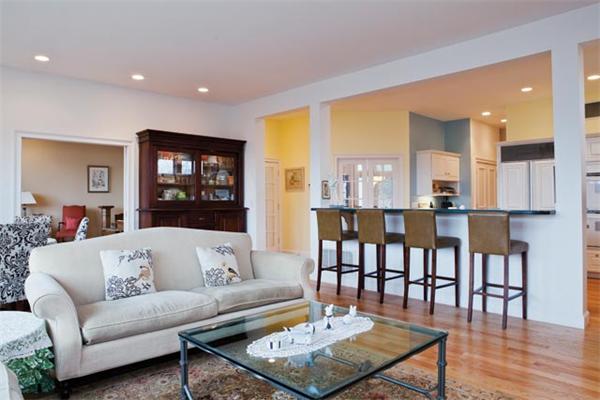 76 Huntington Road Newton, MA 02458 - Photo 3 of 19 Gallery Image 3