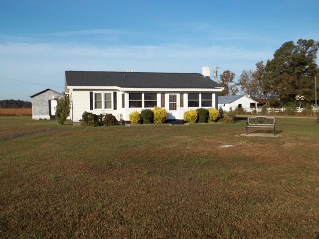 8678 Tyson Farm Road Stantonsburg, NC 27883 - Photo 1 of 11 Primary Photo