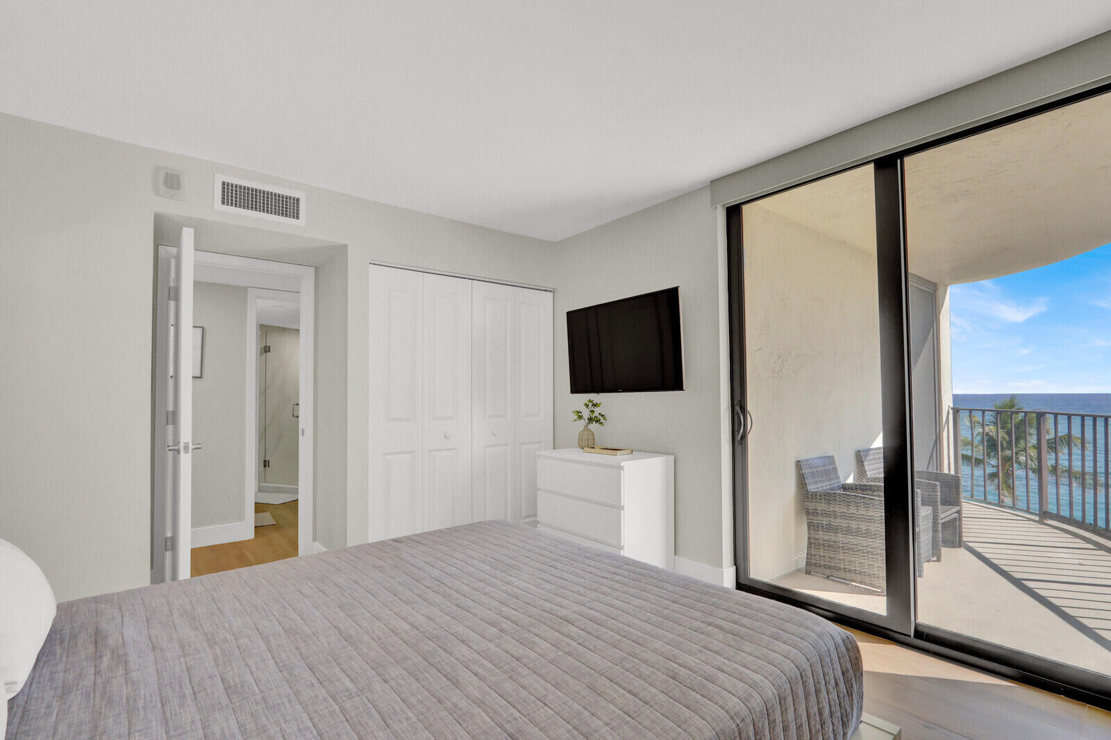 5420 North Ocean Drive, Unit 506 Singer Island, FL 33404 - Photo 26 of 58 25_Image_25_mls