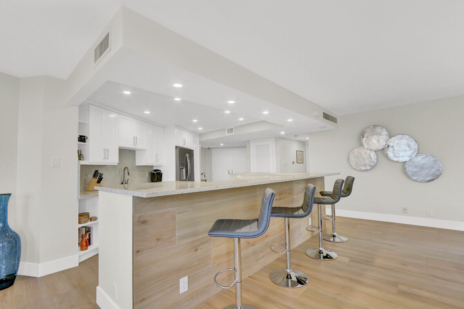 5420 North Ocean Drive, Unit 506 Singer Island, FL 33404 - Photo 7 of 58 05_Image_5_mls