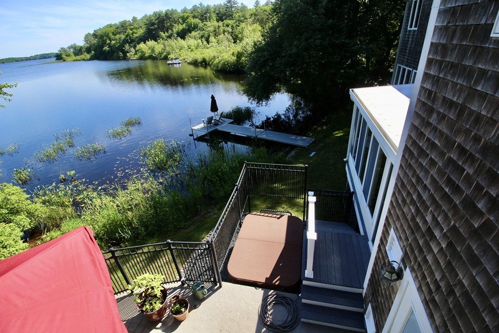 585 Neck Road Rochester, MA 02770 - Photo 11 of 42