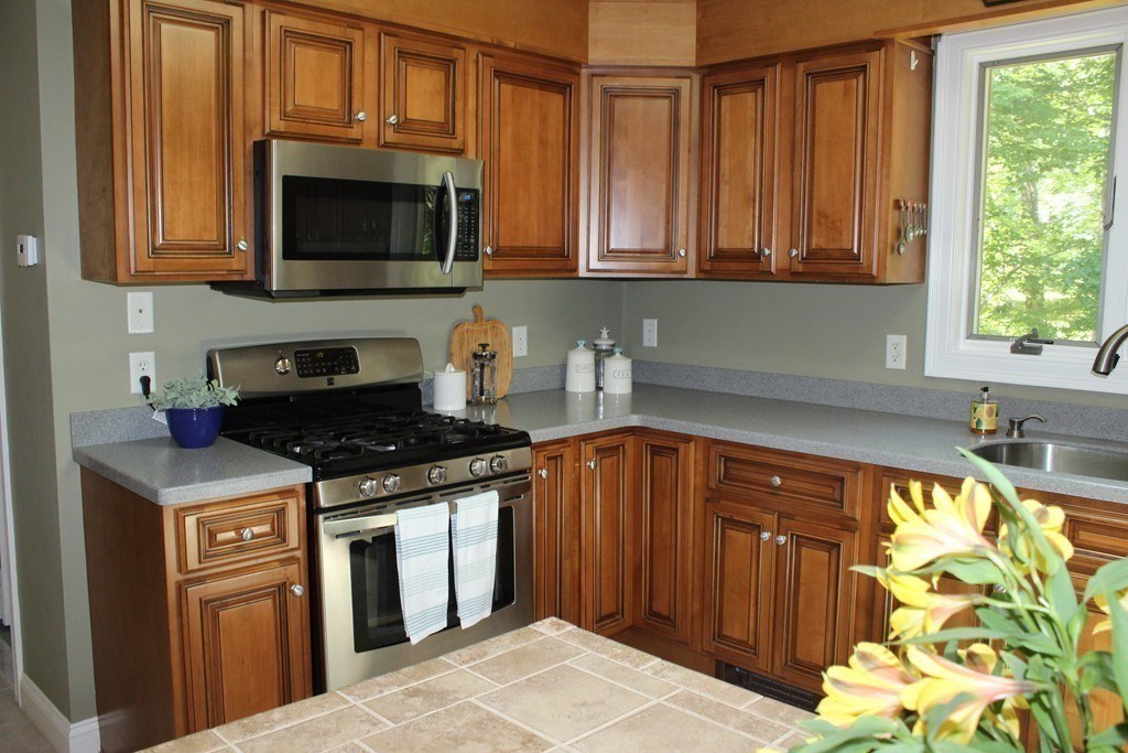 585 Neck Road Rochester, MA 02770 - Photo 23 of 42