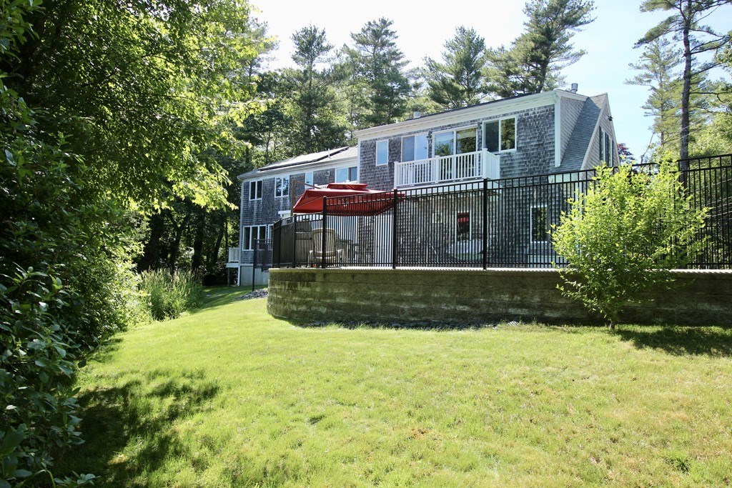 585 Neck Road Rochester, MA 02770 - Photo 5 of 42