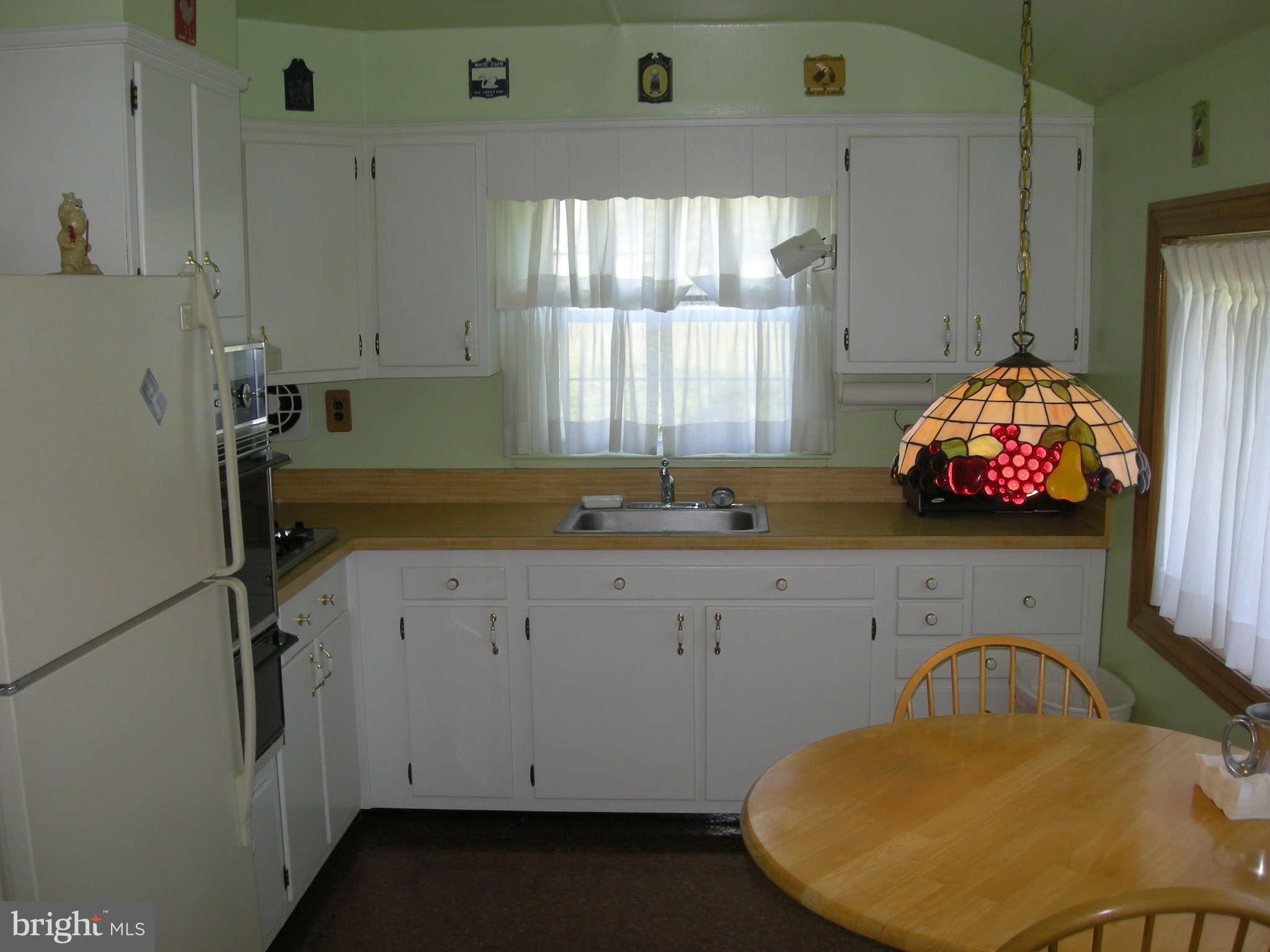 4416 Ebenezer Road Baltimore, MD 21236 - Photo 9 of 21 Kitchen