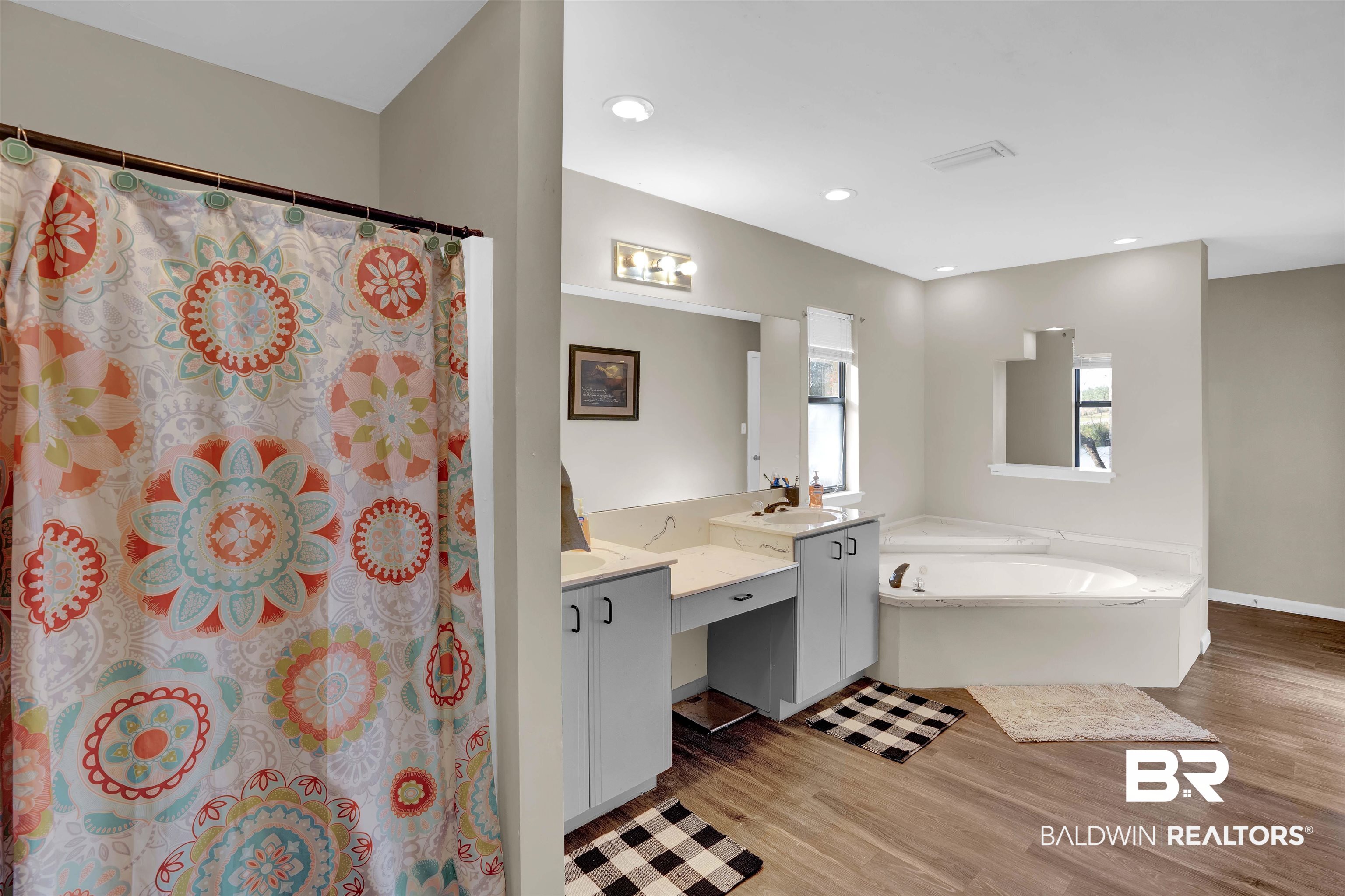 11649 Howells Ferry Road Semmes, AL 36575 - Photo 14 of 50 Shower & Tub