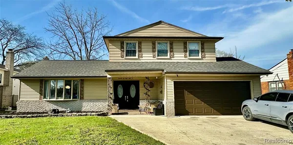 $439,990 | 25880 Cherry Hill Road, Dearborn Heights, MI 48127