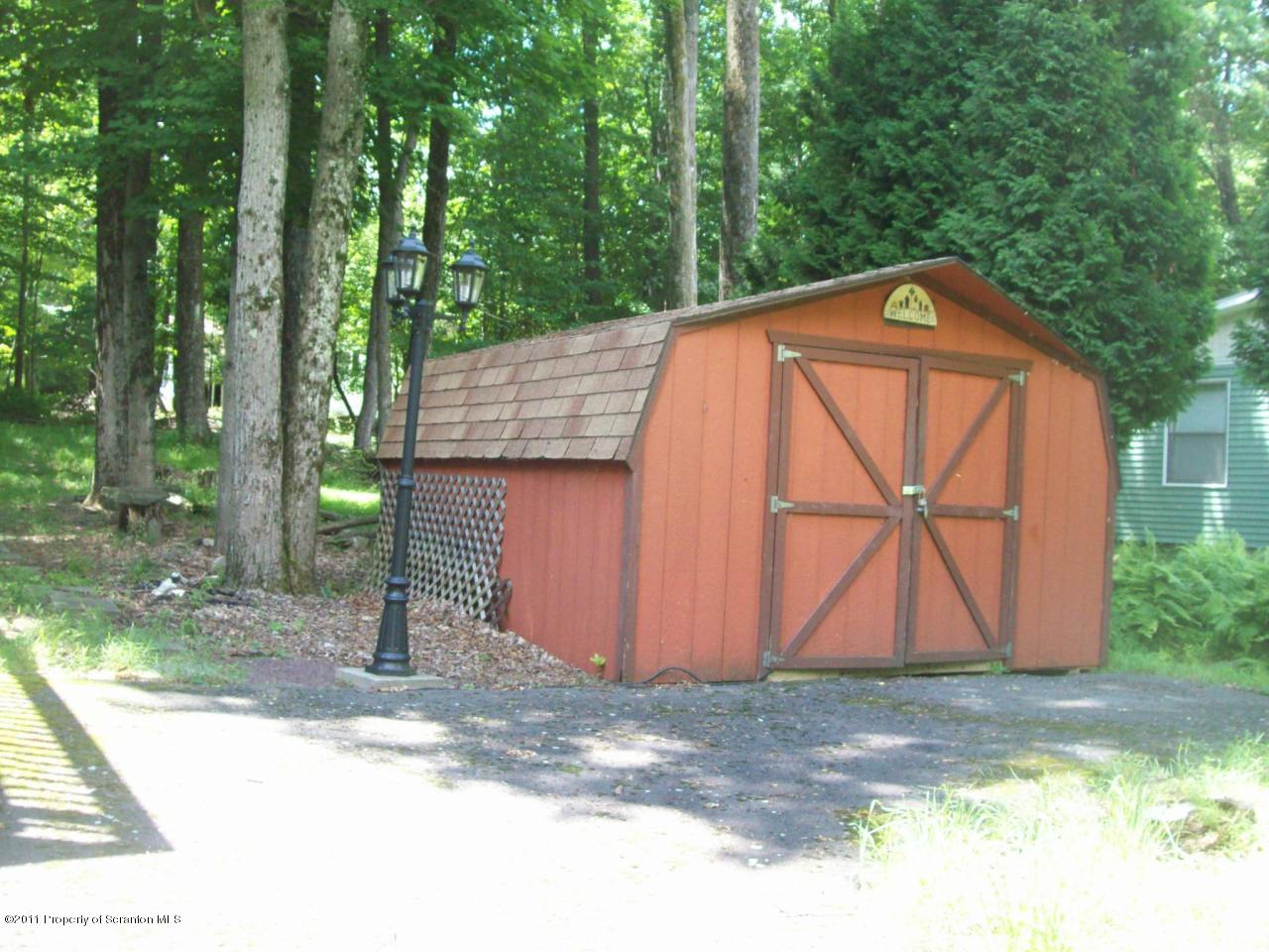 352 Tiffany Road Hawley, PA 18428 - Photo 3 of 17 Gallery Image 3