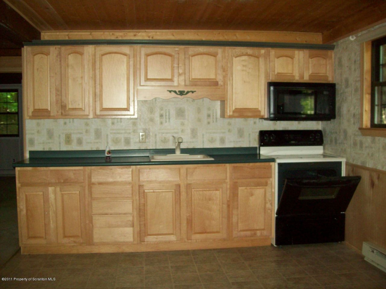 352 Tiffany Road Hawley, PA 18428 - Photo 4 of 17 Gallery Image 4