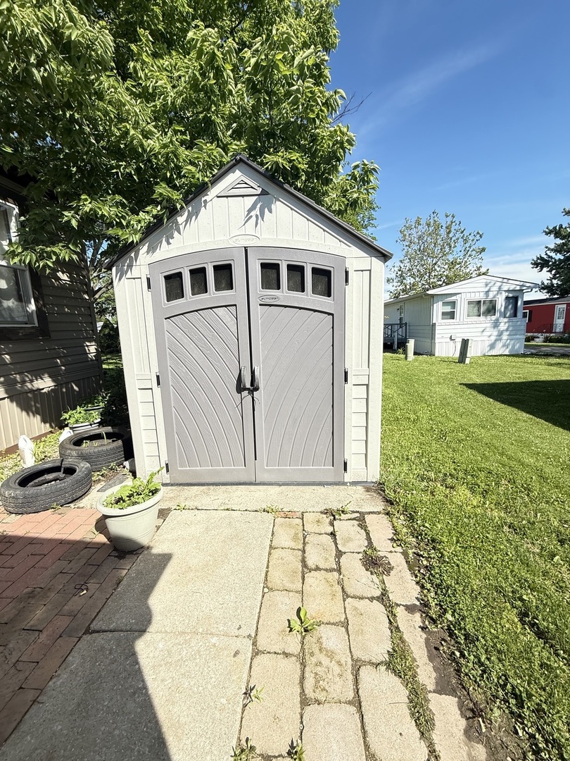 462 Huntsbridge Road Matteson, IL 60443 - Photo 4 of 31