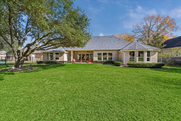 $718,000 | 20707 Atascocita Shores Drive, Humble, TX 77346