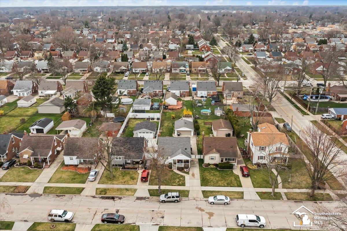 9624 Ruth Avenue Allen Park, MI 48101 - Photo 21 of 26 50143910-23C13770-B525-4B35-943B-EFD0C9A3D626.JPG