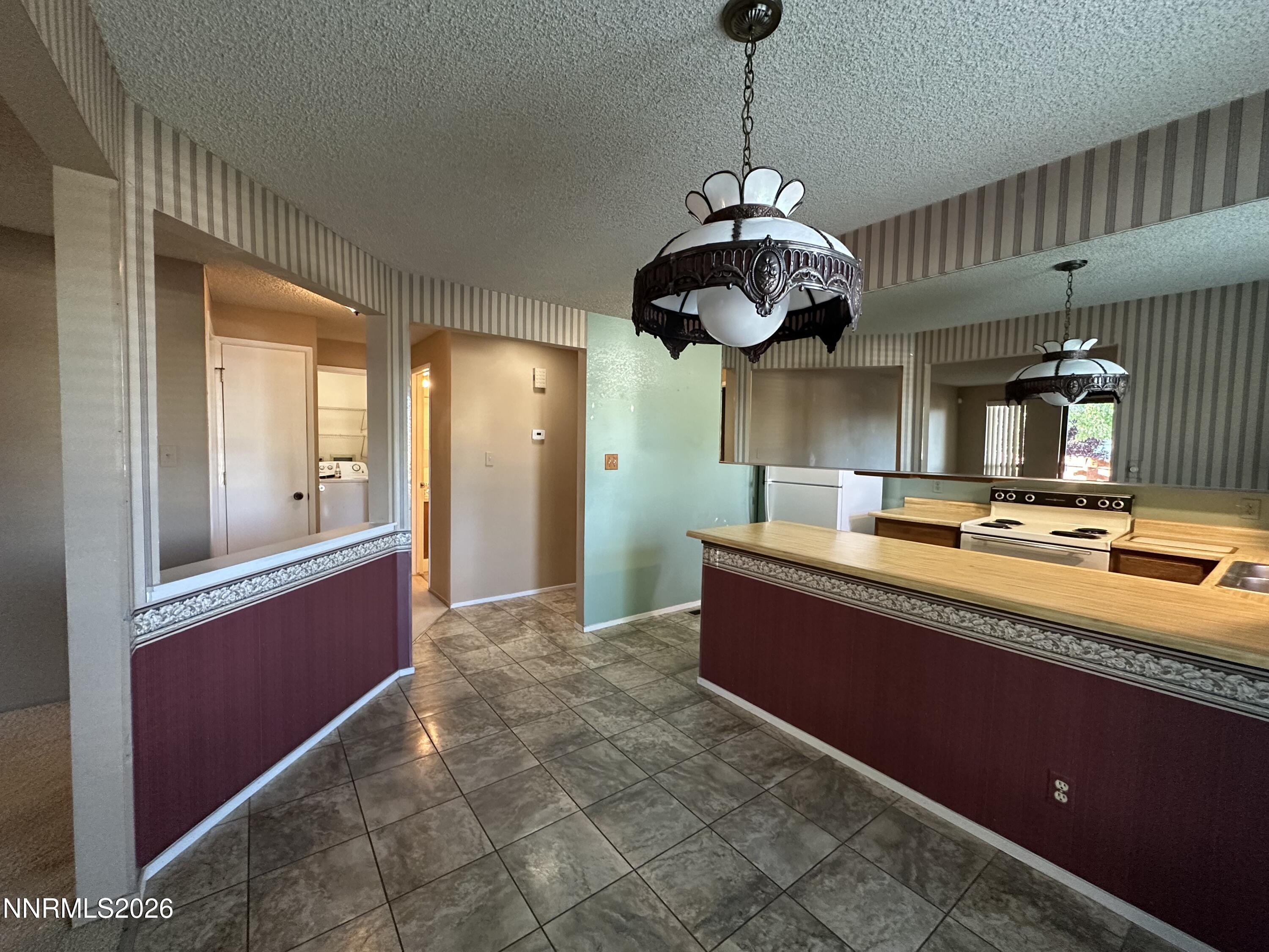 1500 Ellendale Court Reno, NV 89503 - Photo 10 of 25 Dining/Kitchen