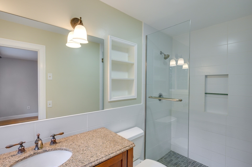 93 Woodcliff Road Chestnut Hill, MA 02467 - Photo 17 of 42