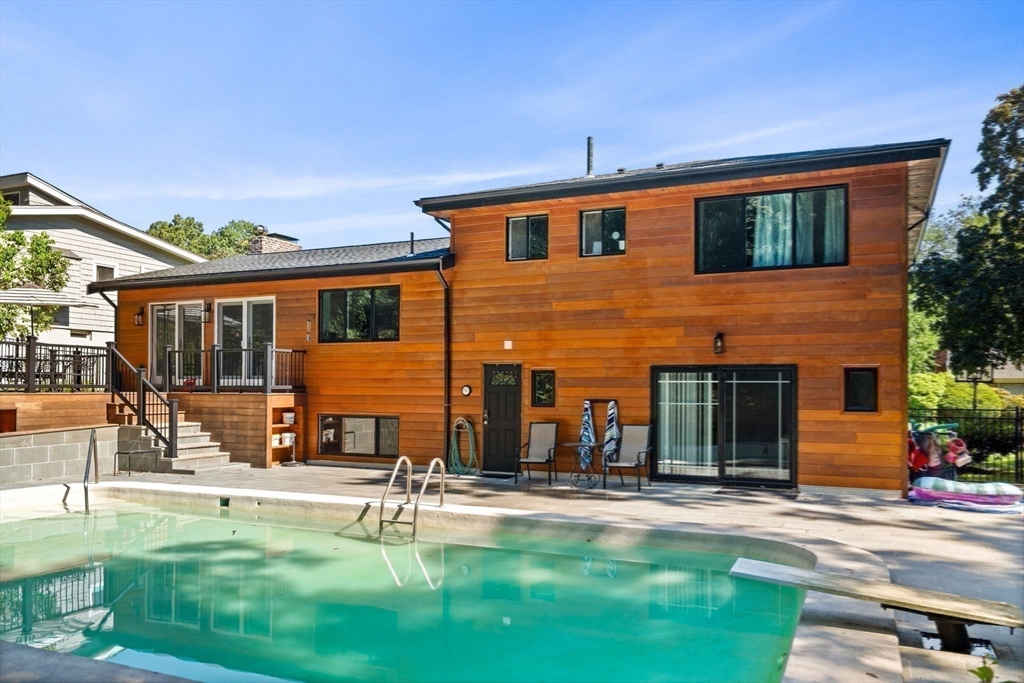 93 Woodcliff Road Chestnut Hill, MA 02467 - Photo 2 of 42