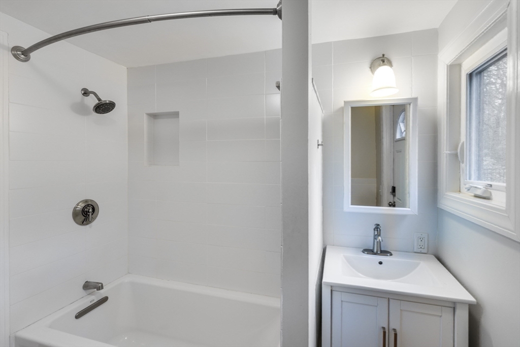 93 Woodcliff Road Chestnut Hill, MA 02467 - Photo 31 of 42