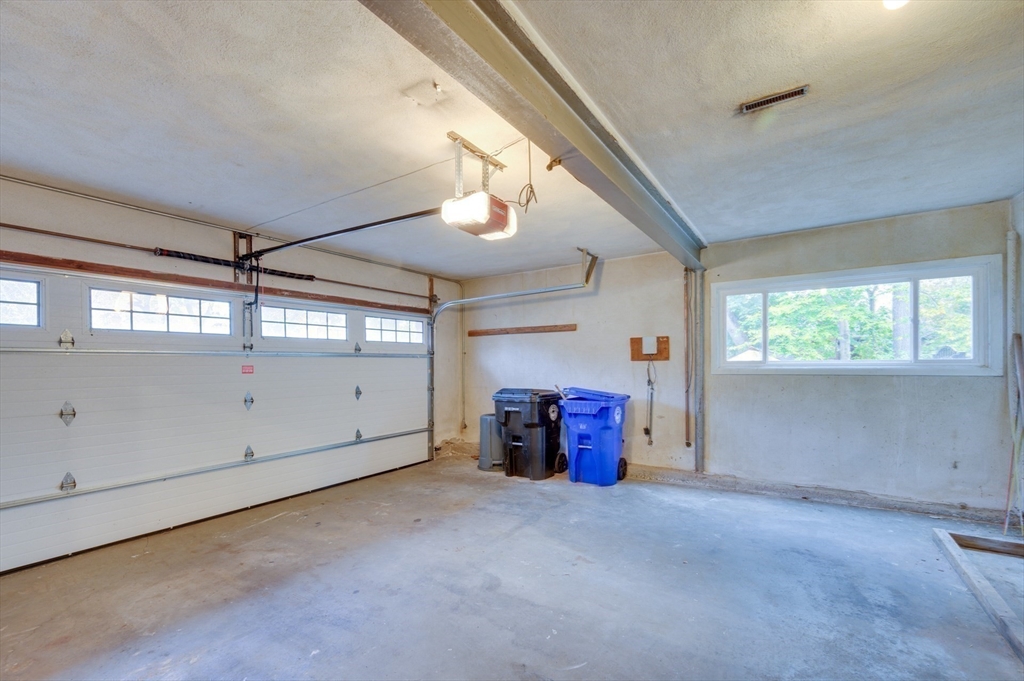 93 Woodcliff Road Chestnut Hill, MA 02467 - Photo 33 of 42