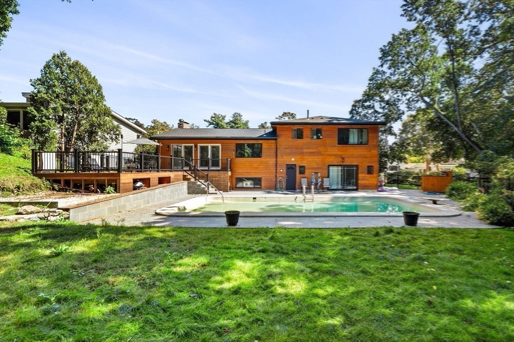 93 Woodcliff Road Chestnut Hill, MA 02467 - Photo 38 of 42