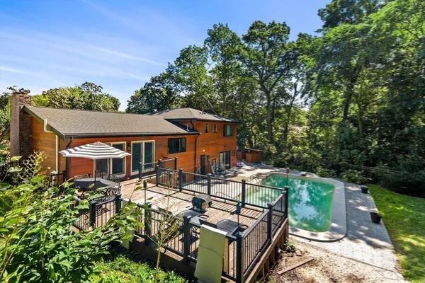 $7,500 | 93 Woodcliff Road, Chestnut Hill, MA 02467