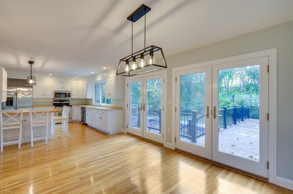 93 Woodcliff Road Chestnut Hill, MA 02467 - Photo 8 of 42