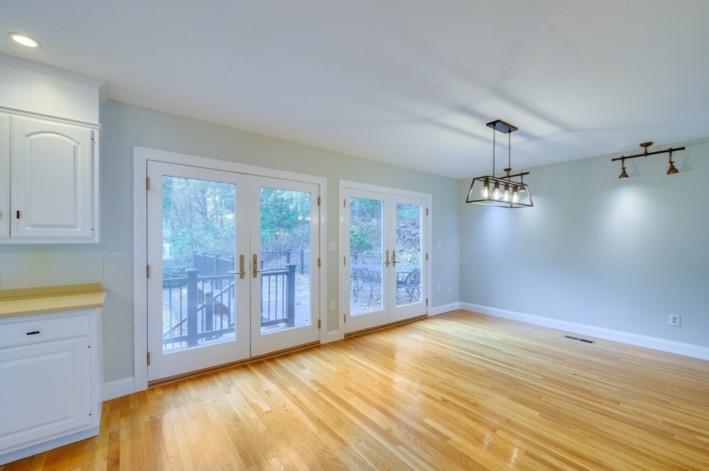 93 Woodcliff Road Chestnut Hill, MA 02467 - Photo 9 of 42