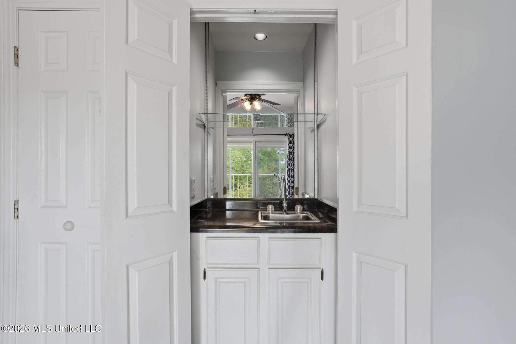 500 Northpointe Parkway, Unit 310 Jackson, MS 39211 - Photo 27 of 35 Wet Bar