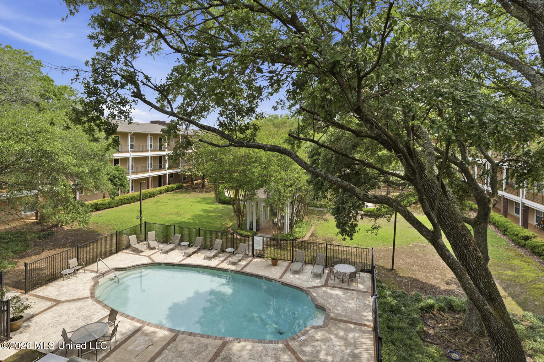 500 Northpointe Parkway, Unit 310 Jackson, MS 39211 - Photo 3 of 35 private community pool