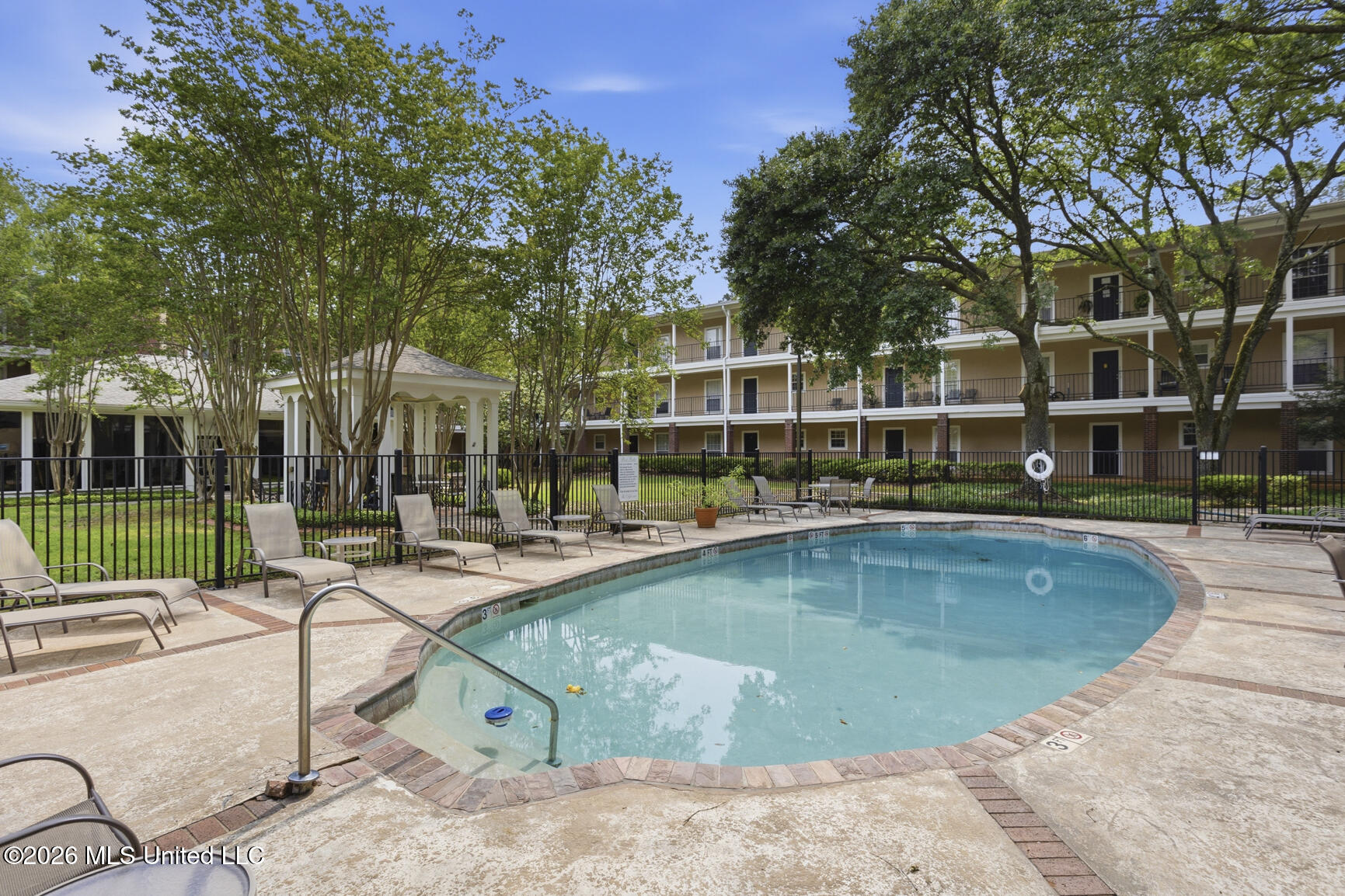 500 Northpointe Parkway, Unit 310 Jackson, MS 39211 - Photo 4 of 35 private community pool