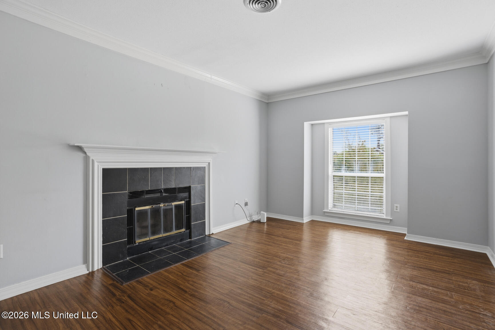 500 Northpointe Parkway, Unit 310 Jackson, MS 39211 - Photo 10 of 35 Living Room