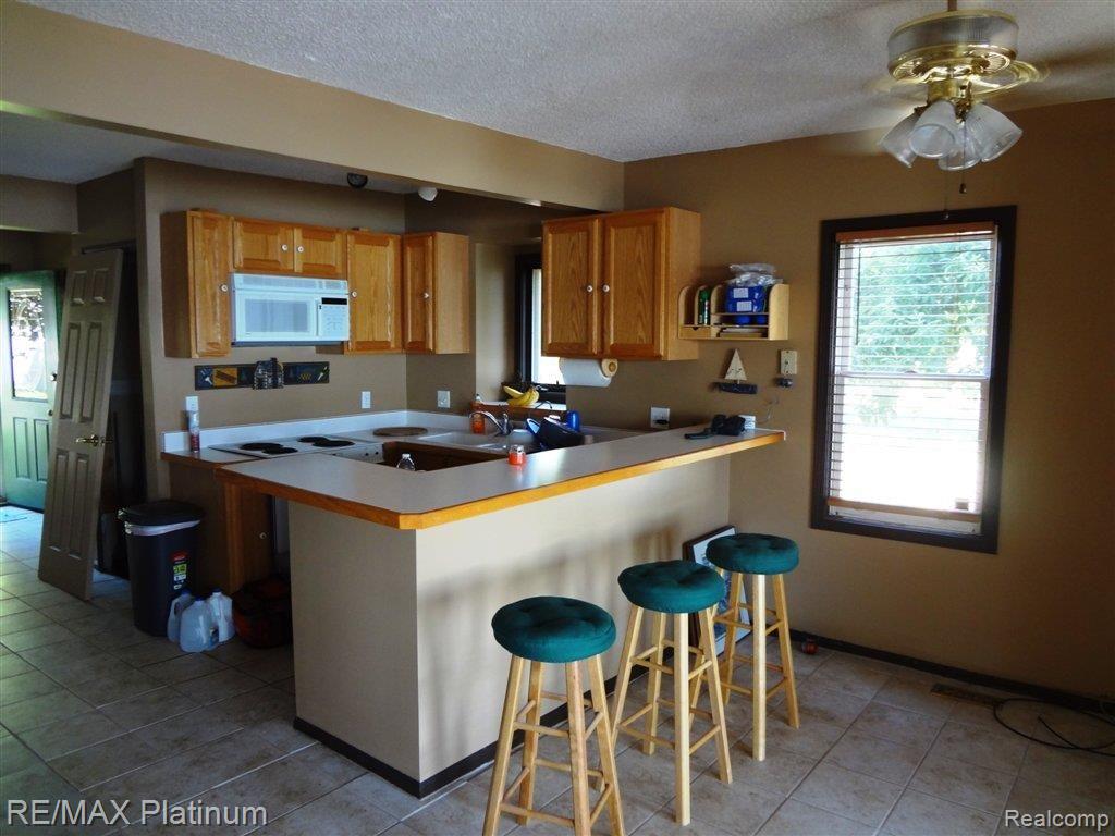 3580 Rush Lake Road Pinckney, MI 48169 - Photo 3 of 24 Kitchen