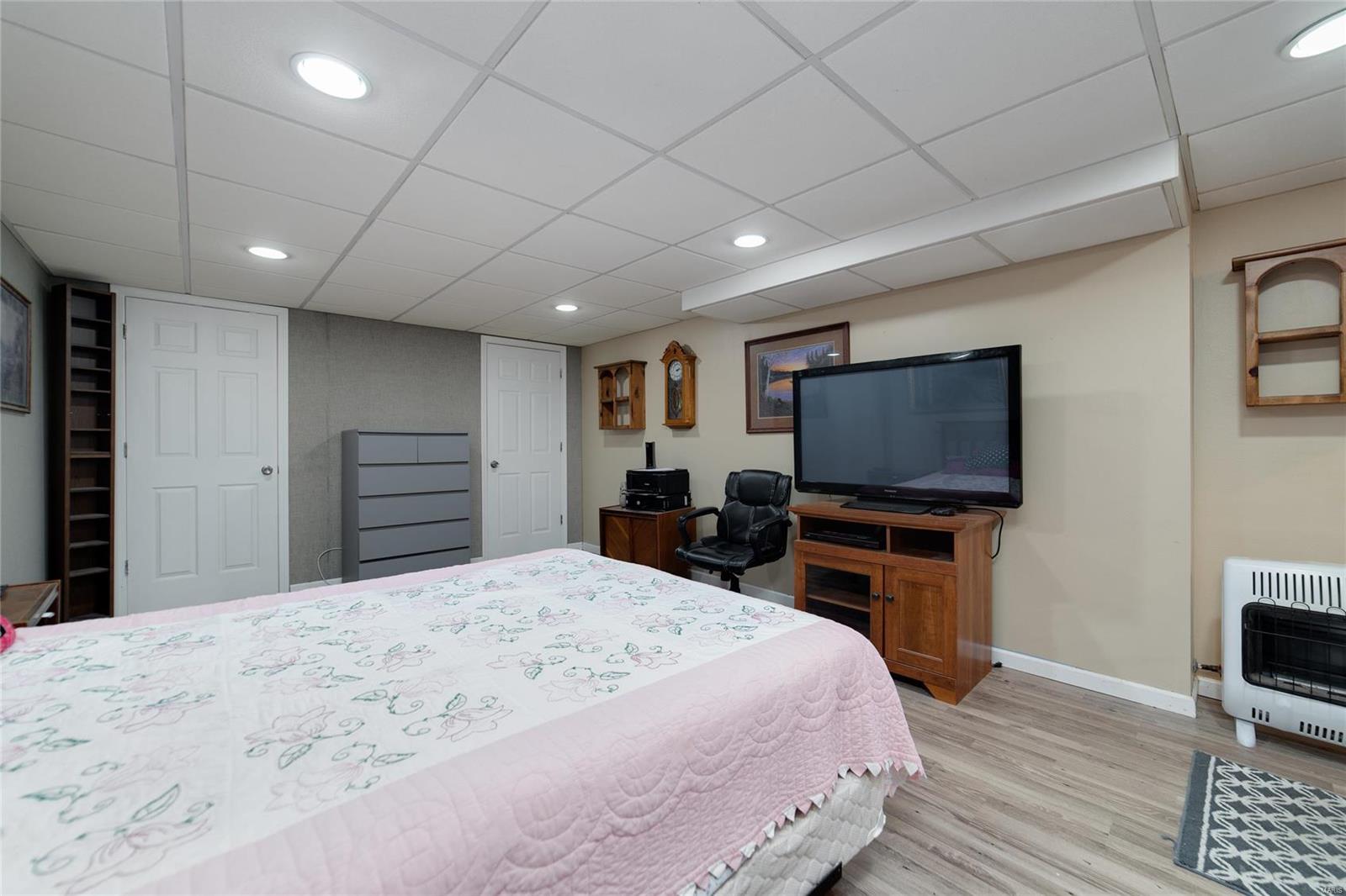 2919 Hilleman Avenue St. Louis, MO 63114 - Photo 19 of 38