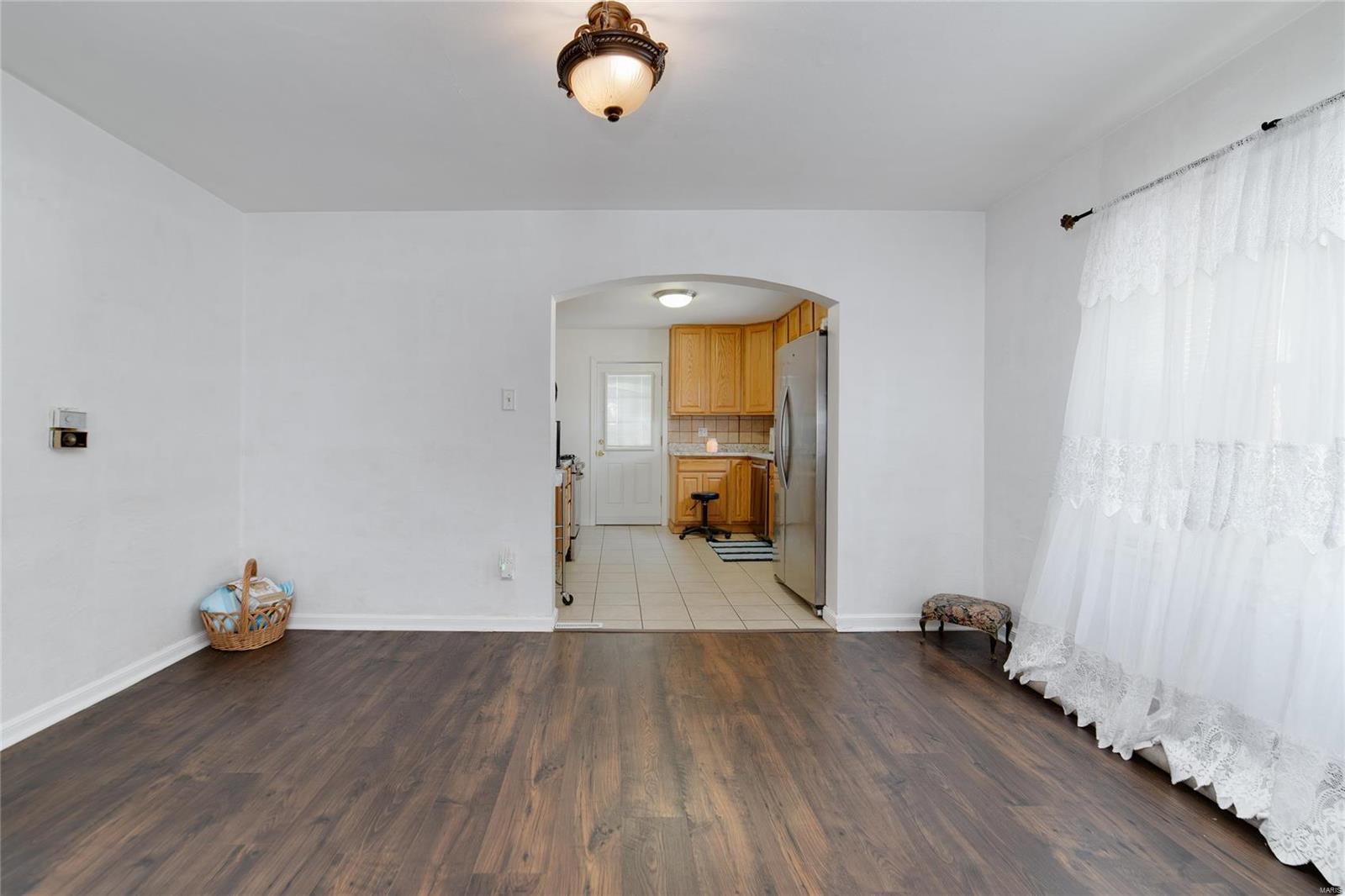 2919 Hilleman Avenue St. Louis, MO 63114 - Photo 5 of 38