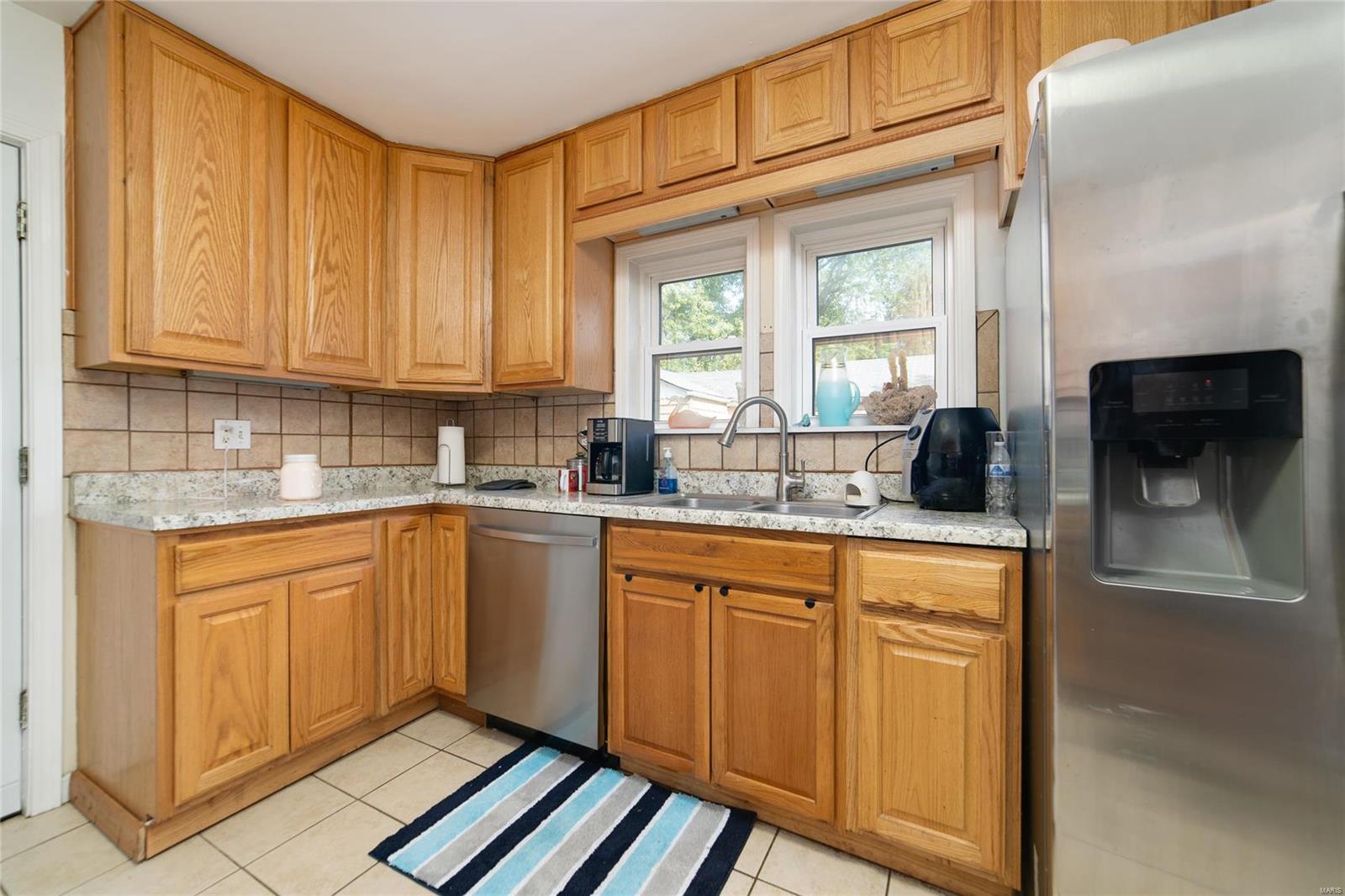 2919 Hilleman Avenue St. Louis, MO 63114 - Photo 8 of 38