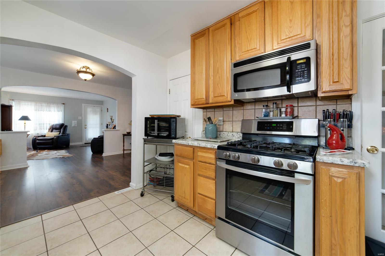 2919 Hilleman Avenue St. Louis, MO 63114 - Photo 9 of 38