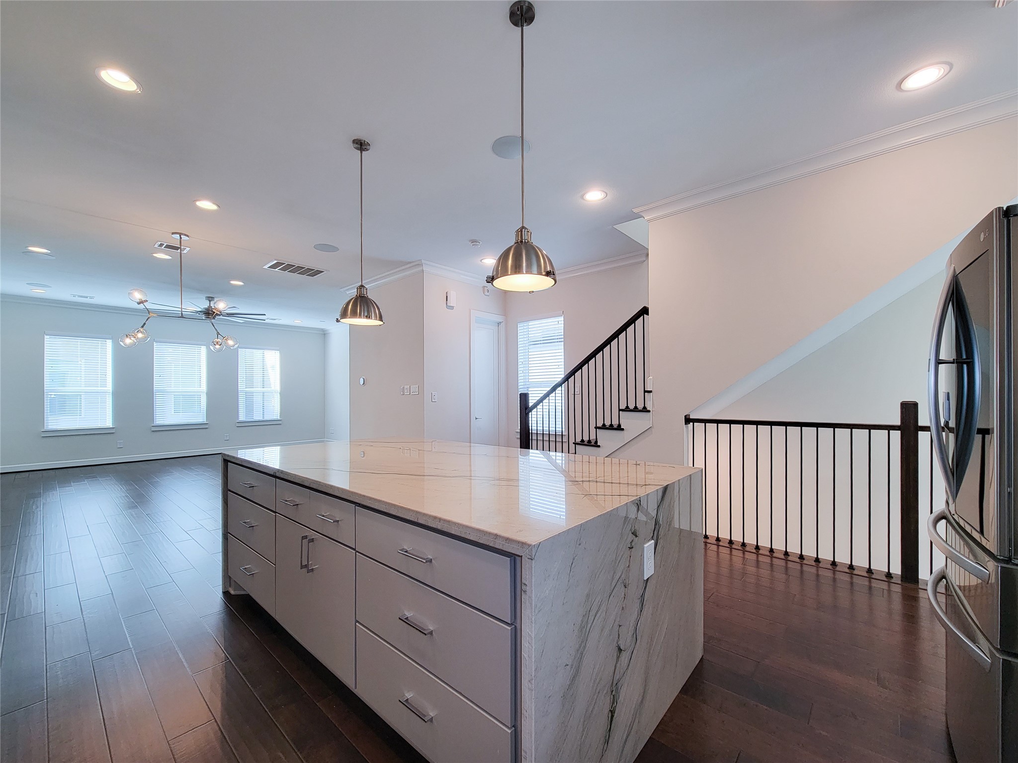 845 Fisher Street, Unit E Houston, TX 77018 - Photo 16 of 47