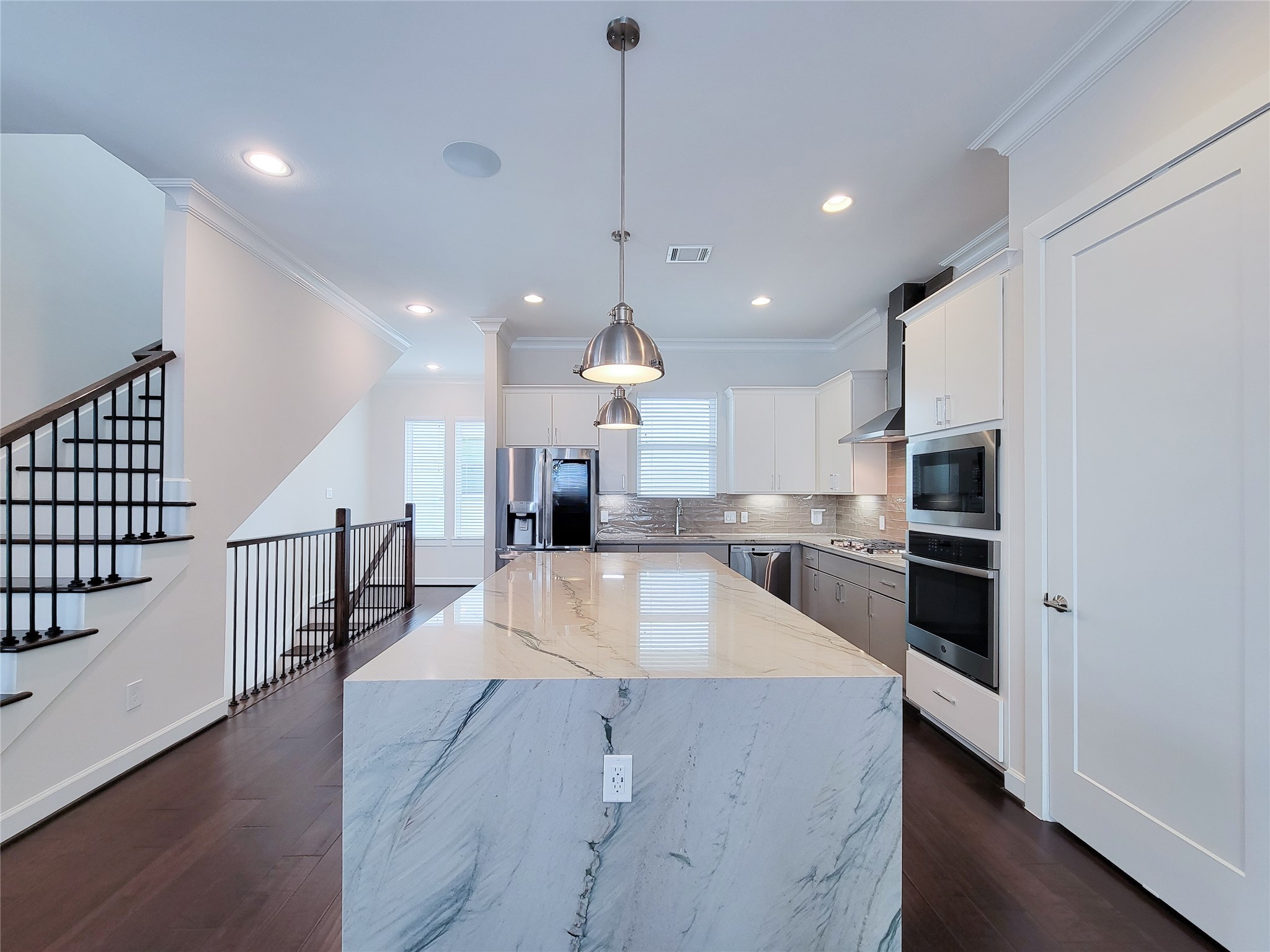 845 Fisher Street, Unit E Houston, TX 77018 - Photo 19 of 47