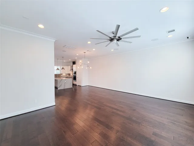 $3,300 | 845 Fisher Street, Unit E, Houston, TX 77018