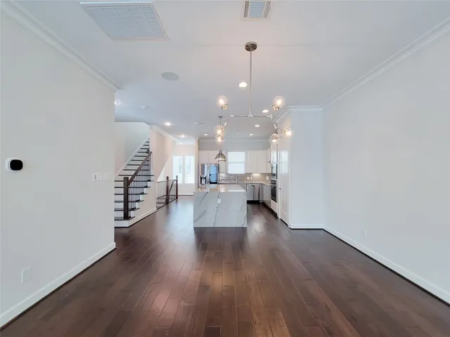 $3,300 | 845 Fisher Street, Unit E, Houston, TX 77018