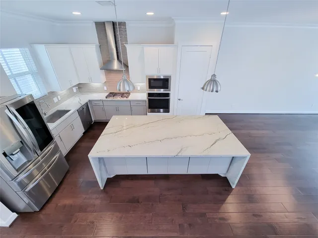 $3,300 | 845 Fisher Street, Unit E, Houston, TX 77018