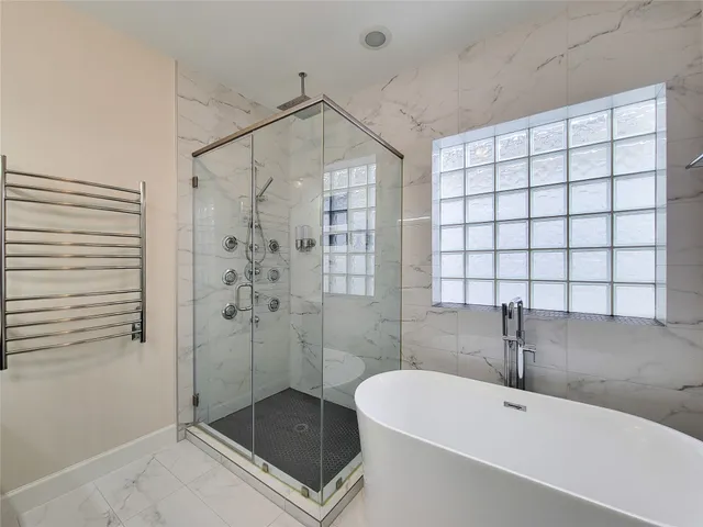 $3,300 | 845 Fisher Street, Unit E, Houston, TX 77018