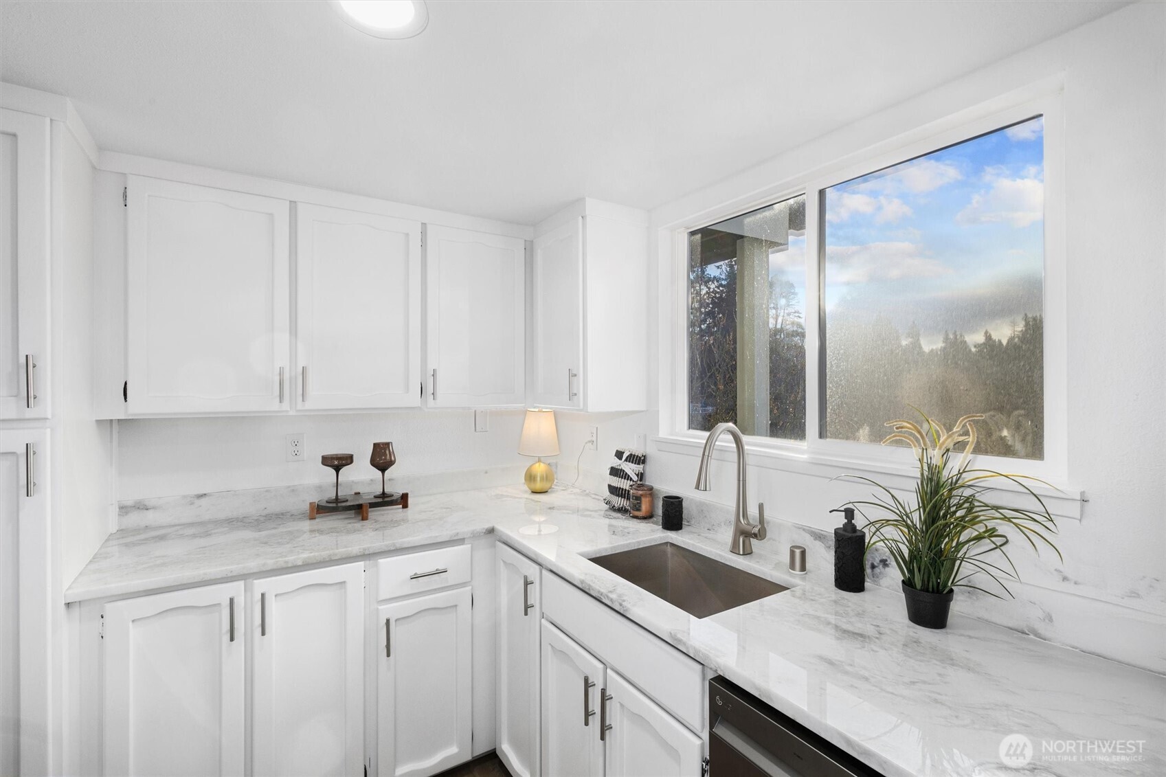 820 Cady Road, Unit G205 Everett, WA 98203 - Photo 14 of 33 Gallery Image 14