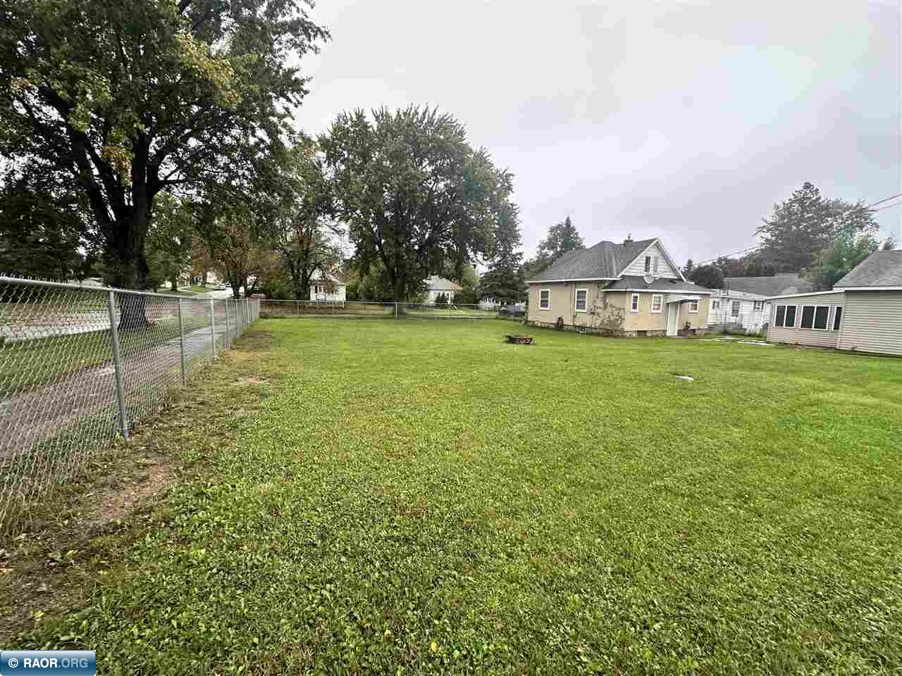 327 7th Street Southwest Chisholm, MN 55719 - Photo 25 of 28
