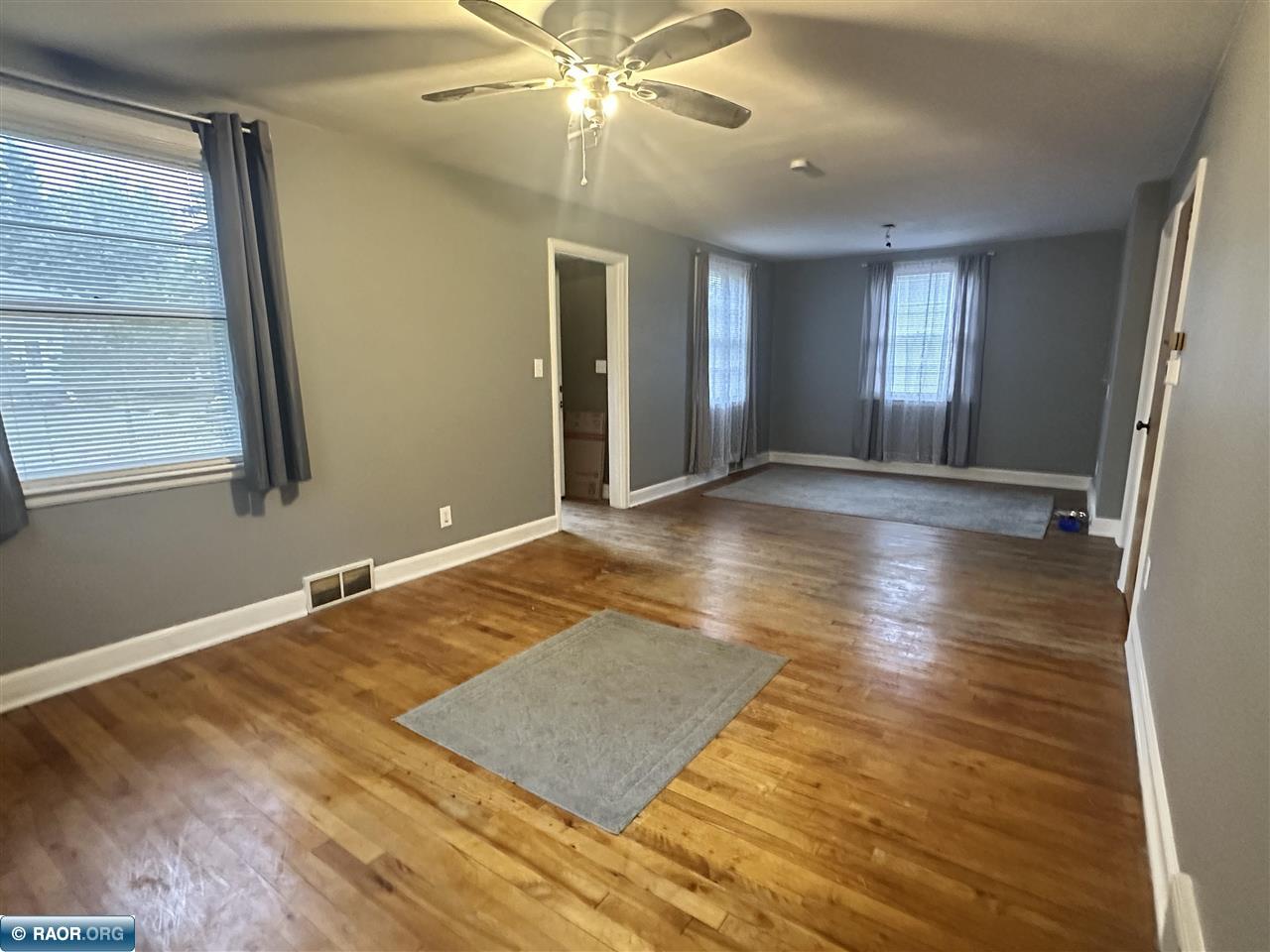 327 7th Street Southwest Chisholm, MN 55719 - Photo 5 of 28