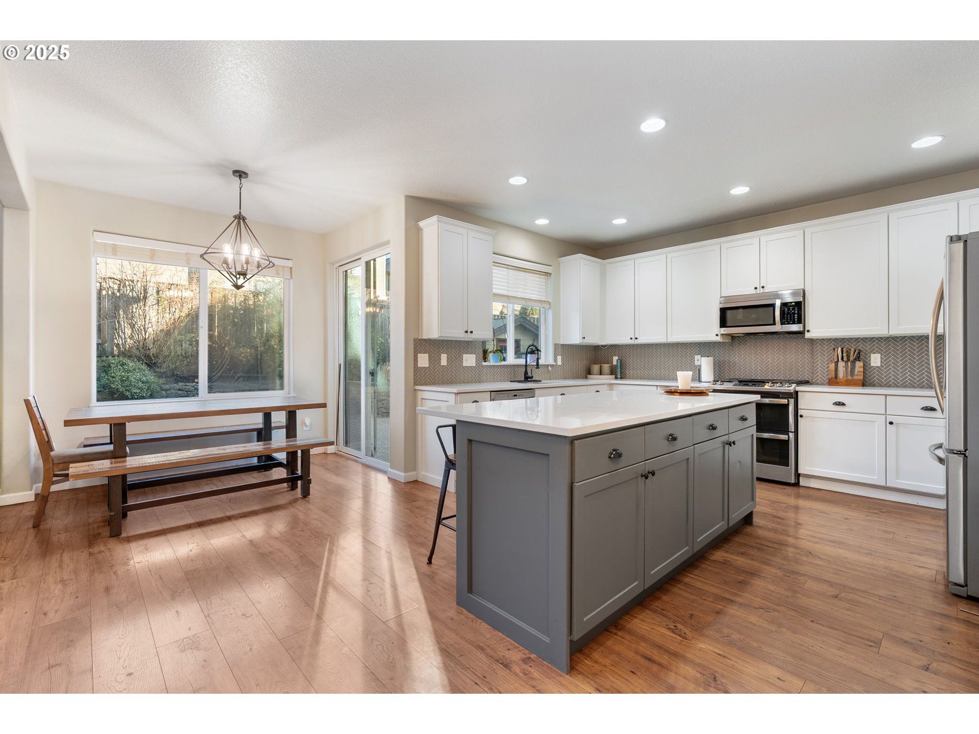 16270 Southeast Jasper Drive Damascus, OR 97089 - Photo 12 of 35