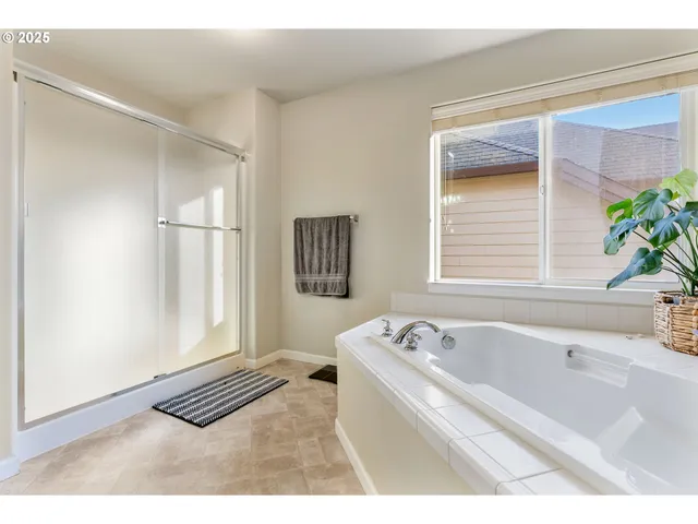 $678,369 | 16270 Southeast Jasper Drive, Damascus, OR 97089