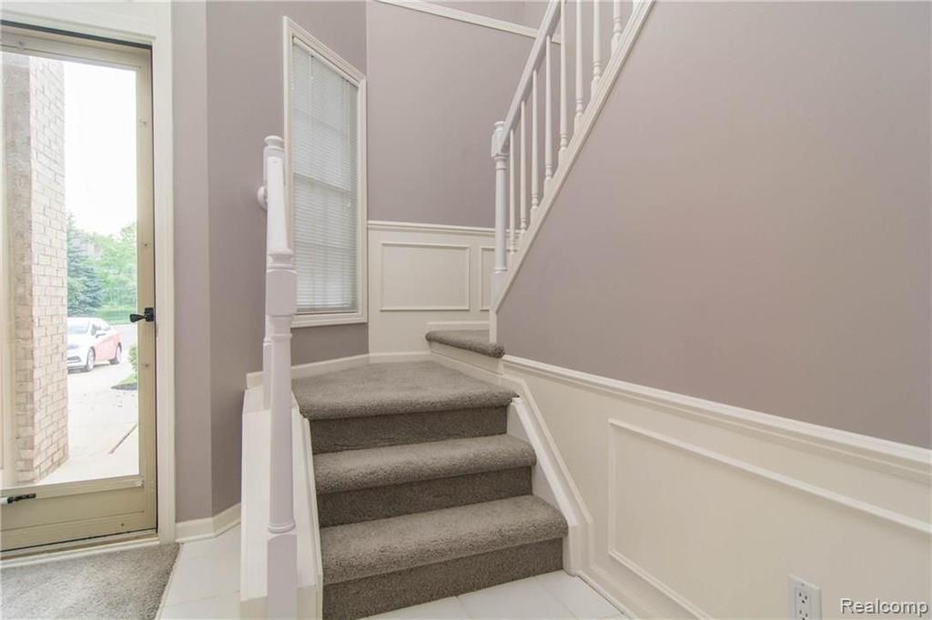 1406 Copper Circle Rochester, MI 48306 - Photo 27 of 41